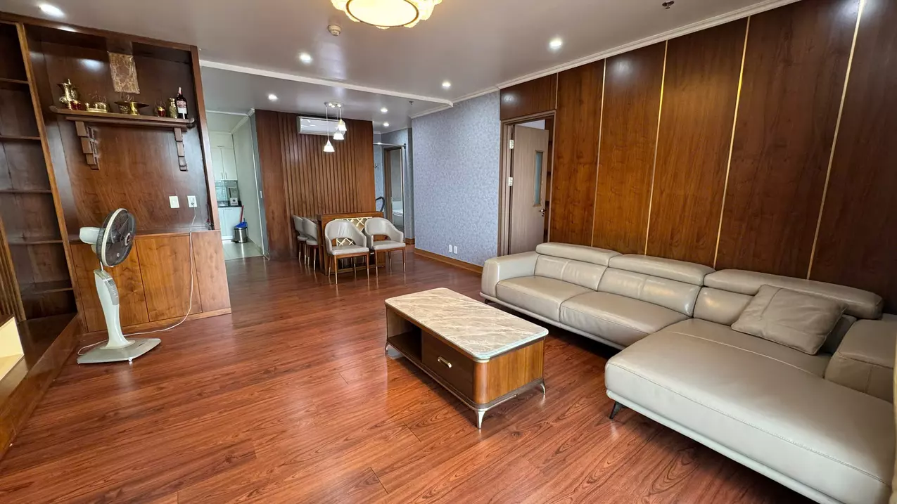 CHO THUÊ CĂN HỘ 3 PHÒNG NGỦ RỘNG NHẤT SHP PLAZA – VIEW SÂN VẬN ĐỘNG LẠCH TRAY-anh-3