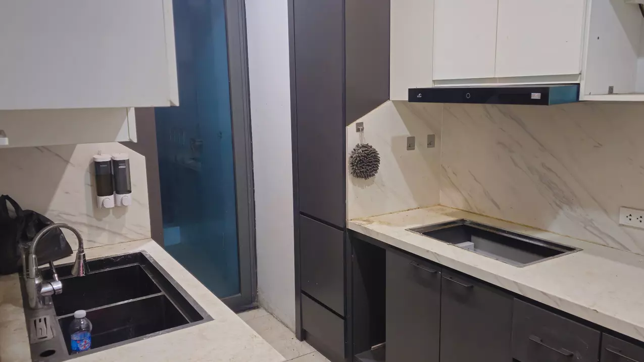 Cho thuê CC 3PN + 2WC tại T24 B2 Sky Central, 99m2, giá 16 triệu-anh-1