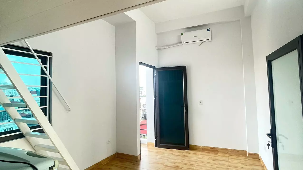 Cho thuê CC mini, có thang máy, gác xép, có ban công gần trường Bách-Kinh-Xây, 0981888335-anh-4