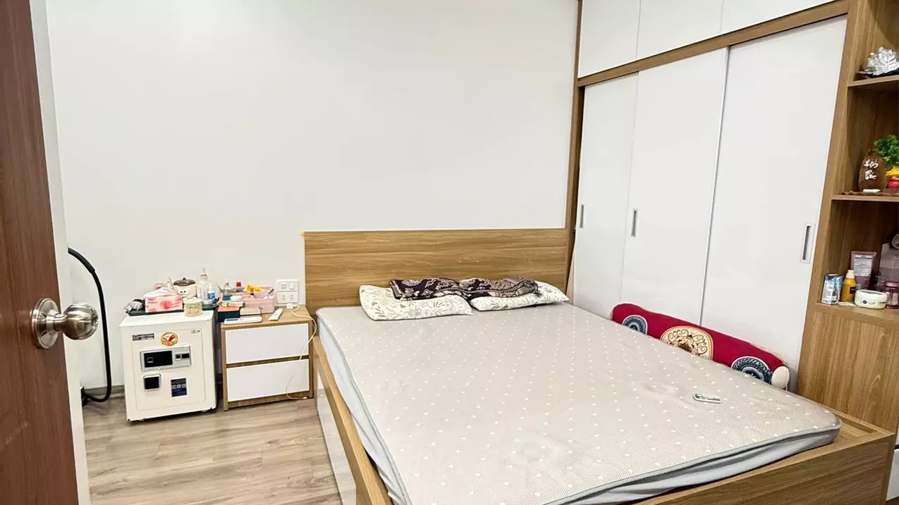 Hiếm chủ gửi bán căn góc dt 59m2, 2 ngủ, 2wc ban công hướng đông nam, thiết nội thất đẹp giá rẻ-anh-2