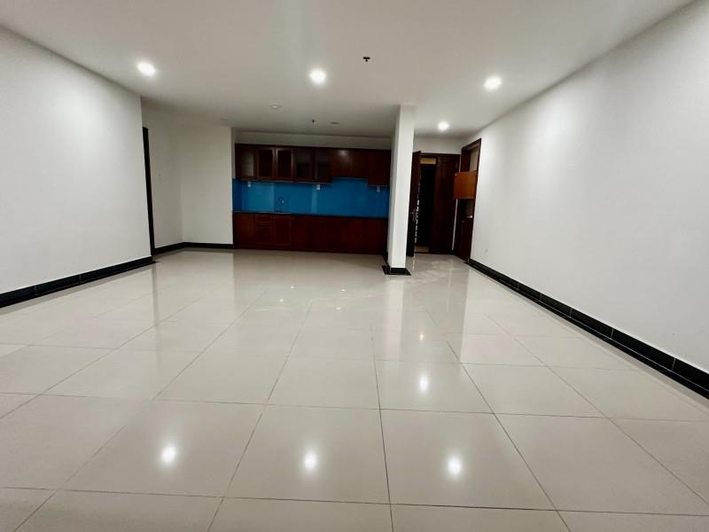 Căn hộ Giai Việt, Tạ Quang Bửu Quận 8, Sổ hồng riêng, 500m2 sàn, 5PN, sân thượng, 8.4 tỷ-anh-3