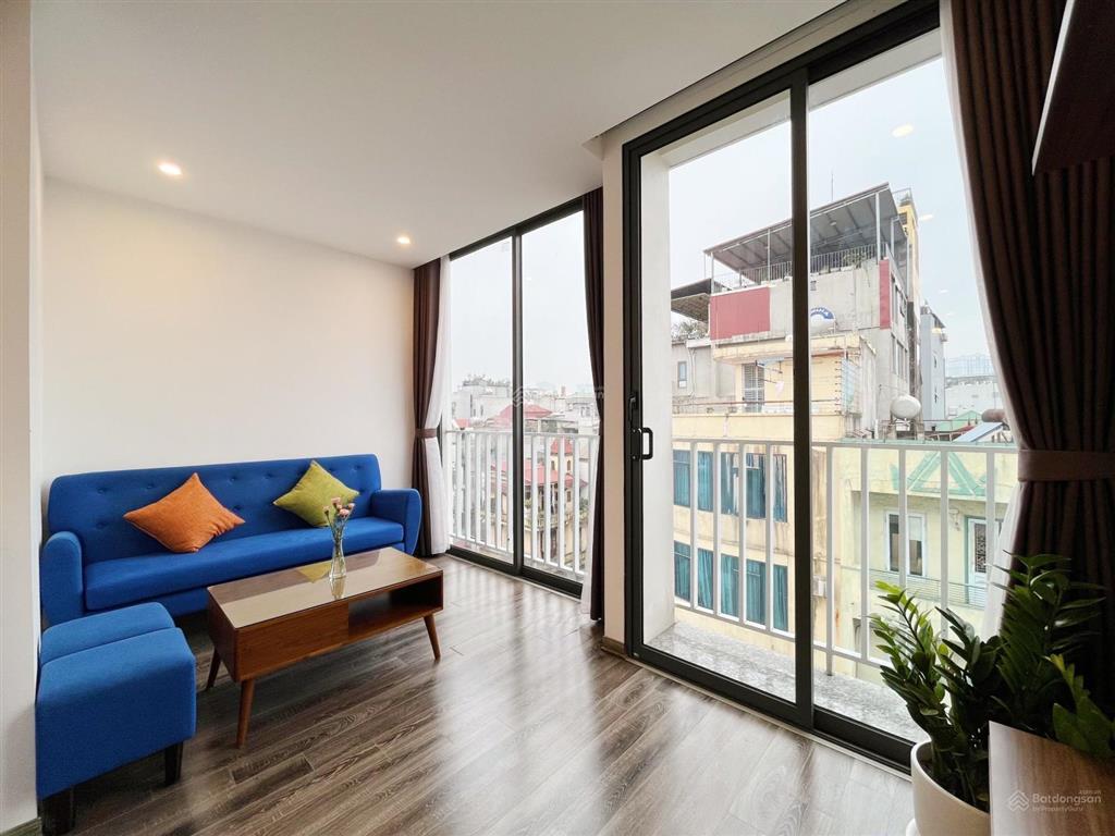 Cho thuê căn hộ 01 ngủ 45m2 tại mặt phố võng thị ngay mặt hồ tây, ô tô đỗ cửa-anh-1