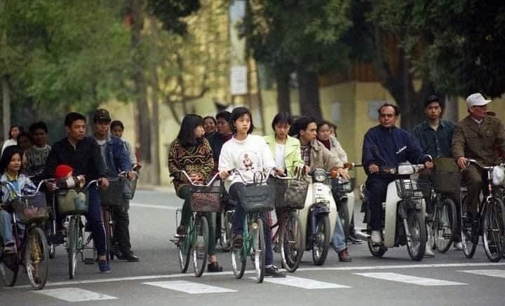Hà Nội thập niên 90: Nhìn qua góc nhìn nhiếp ảnh gia Nhật Bản Yuichi Kobayashi.
